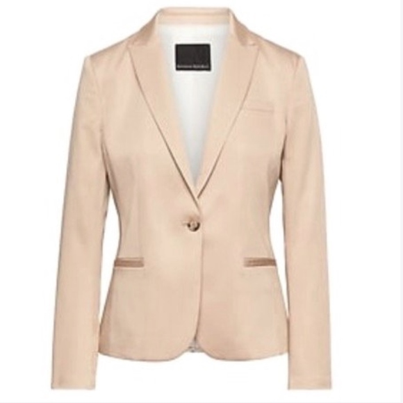 Banana Republic Jackets & Blazers - NWOT Banana Republic Cotton Twill Blazer